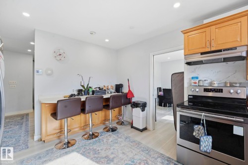 9302 165 Street Nw, Edmonton, AB - Indoor