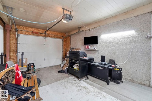 9302 165 Street Nw, Edmonton, AB - Indoor Photo Showing Garage