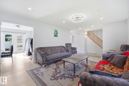 9302 165 Street Nw, Edmonton, AB - Indoor Photo Showing Living Room
