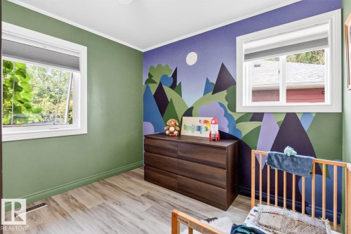 11834 59 Street Nw, Edmonton, AB - Indoor Photo Showing Bedroom