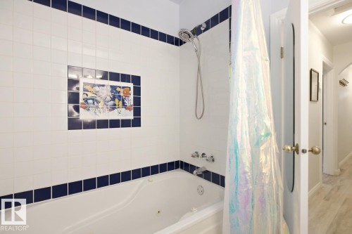 11834 59 Street Nw, Edmonton, AB - Indoor Photo Showing Bathroom