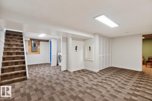 11834 59 Street Nw, Edmonton, AB - Indoor