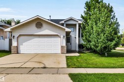 20 HIGHLAND Crescent   St. Albert, AB T8N 6K1