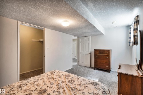 20 Highland Crescent, St. Albert, AB - Indoor Photo Showing Bedroom
