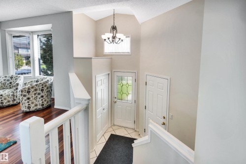 20 Highland Crescent, St. Albert, AB - Indoor Photo Showing Other Room