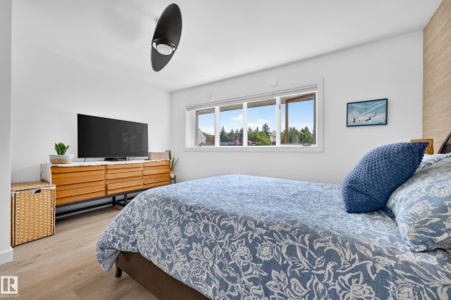 7828 119 Street Nw, Edmonton, AB - Indoor Photo Showing Bedroom