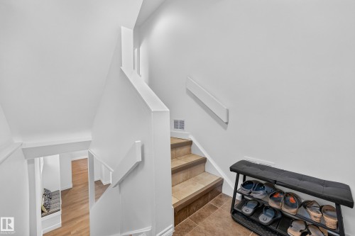 7828 119 Street Nw, Edmonton, AB - Indoor Photo Showing Other Room