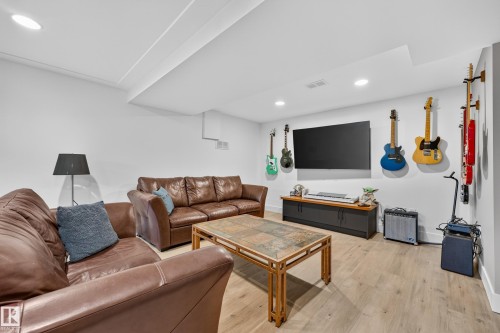 7828 119 Street Nw, Edmonton, AB - Indoor
