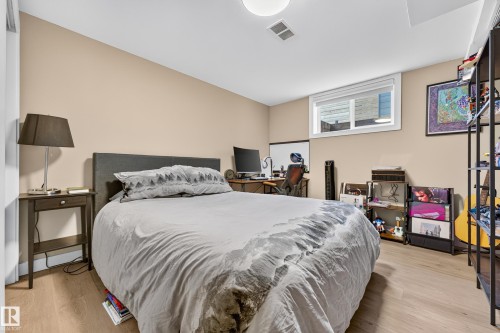 7828 119 Street Nw, Edmonton, AB - Indoor Photo Showing Bedroom