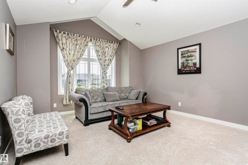 15848 13 Avenue Sw, Edmonton, AB - Indoor Photo Showing Living Room