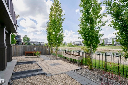 15848 13 Avenue Sw, Edmonton, AB - Outdoor