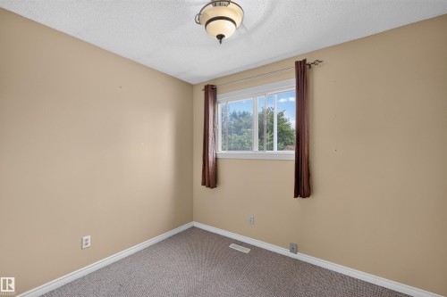 6348 34A Avenue Nw, Edmonton, AB - Indoor Photo Showing Other Room