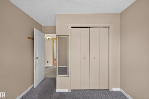 6348 34A Avenue Nw, Edmonton, AB - Indoor