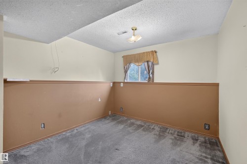 6348 34A Avenue Nw, Edmonton, AB - Indoor Photo Showing Other Room