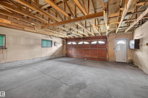 6348 34A Avenue Nw, Edmonton, AB - Indoor Photo Showing Garage