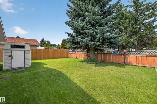 6348 34A Avenue Nw, Edmonton, AB - Outdoor With Backyard