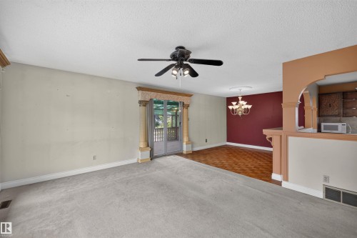 6348 34A Avenue Nw, Edmonton, AB - Indoor Photo Showing Other Room
