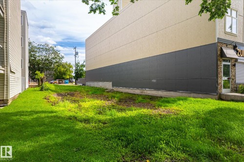 10709 103 Street Nw, Edmonton, AB 