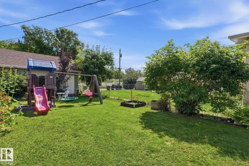 10245 152 Street Nw, Edmonton, AB - Outdoor
