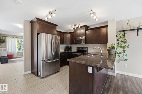10245 152 Street Nw, Edmonton, AB - Indoor Photo Showing Kitchen