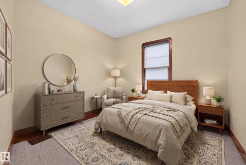 10424 76 Avenue Nw, Edmonton, AB - Indoor Photo Showing Bedroom