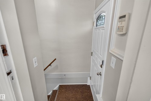 10424 76 Avenue Nw, Edmonton, AB - Indoor Photo Showing Other Room
