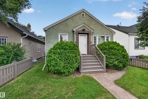 10424 76 Avenue Nw, Edmonton, AB - Outdoor