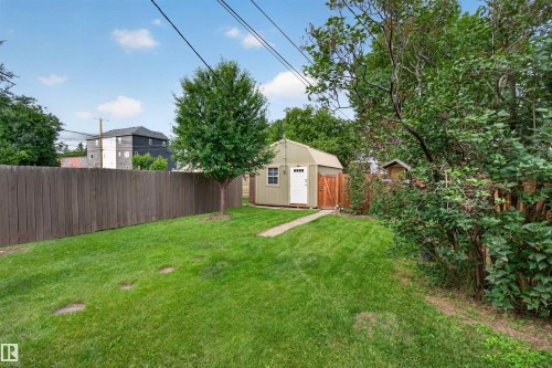 10424 76 Avenue Nw, Edmonton, AB - Outdoor