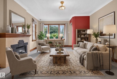 10424 76 Avenue Nw, Edmonton, AB - Indoor Photo Showing Living Room With Fireplace