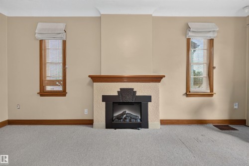 10424 76 Avenue Nw, Edmonton, AB - Indoor With Fireplace