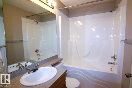 #404 9945 167 St Nw, Edmonton, AB - Indoor Photo Showing Bathroom
