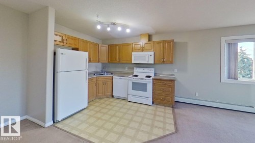 #404 9945 167 St Nw, Edmonton, AB - Indoor Photo Showing Kitchen