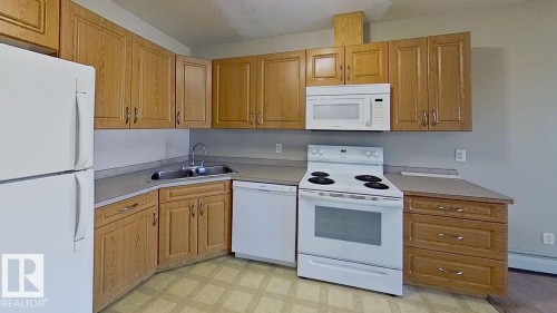 #404 9945 167 St Nw, Edmonton, AB - Indoor Photo Showing Kitchen