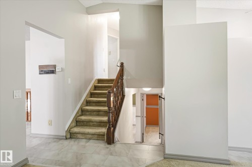 7704 152B Avenue Nw, Edmonton, AB - Indoor Photo Showing Other Room