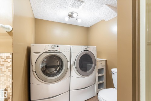 7704 152B Avenue Nw, Edmonton, AB - Indoor Photo Showing Laundry Room