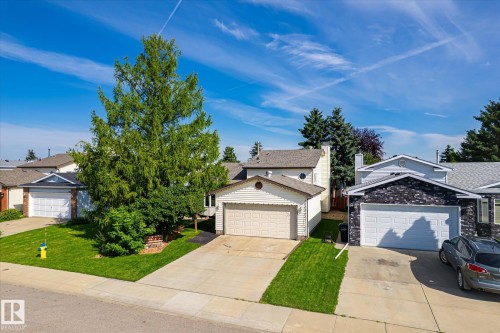 7704 152B Avenue Nw, Edmonton, AB - Outdoor With Facade