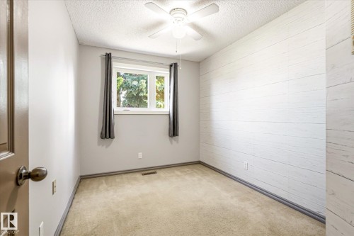 7704 152B Avenue Nw, Edmonton, AB - Indoor Photo Showing Other Room