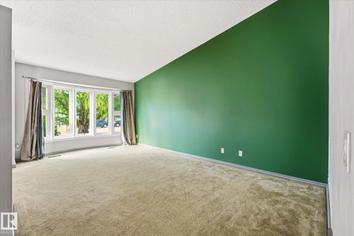 7704 152B Avenue Nw, Edmonton, AB - Indoor