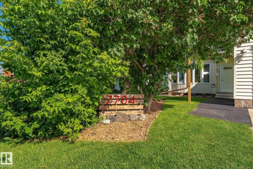 7704 152B Avenue Nw, Edmonton, AB - Outdoor