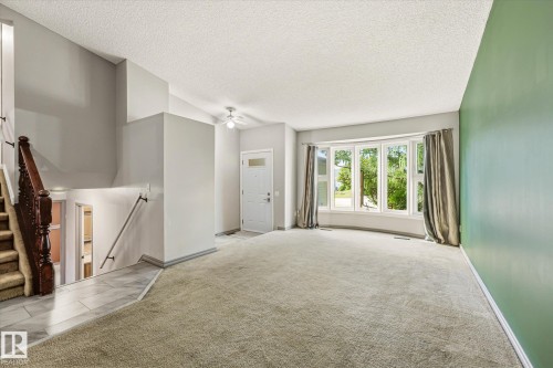7704 152B Avenue Nw, Edmonton, AB - Indoor Photo Showing Other Room