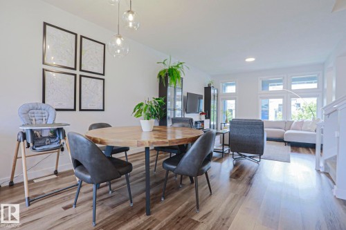 1921 Kroetsch Crescent Sw, Edmonton, AB - Indoor Photo Showing Dining Room