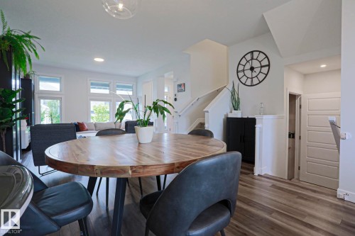 1921 Kroetsch Crescent Sw, Edmonton, AB - Indoor Photo Showing Dining Room