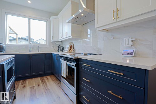 1921 Kroetsch Crescent Sw, Edmonton, AB - Indoor Photo Showing Kitchen With Upgraded Kitchen