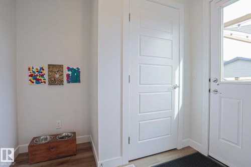 1921 Kroetsch Crescent Sw, Edmonton, AB - Indoor Photo Showing Other Room