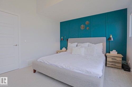 1921 Kroetsch Crescent Sw, Edmonton, AB - Indoor Photo Showing Bedroom