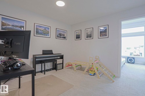 1921 Kroetsch Crescent Sw, Edmonton, AB - Indoor