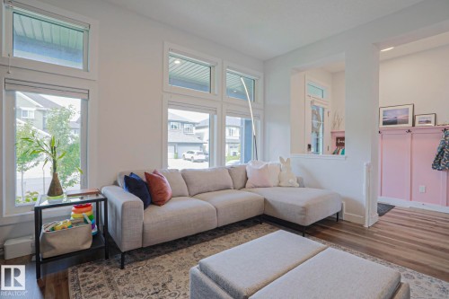 1921 Kroetsch Crescent Sw, Edmonton, AB - Indoor Photo Showing Living Room