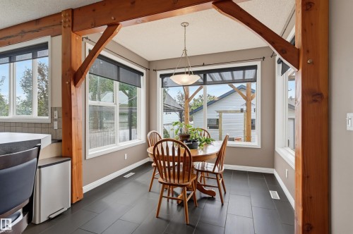 1846 Towne Centre Boulevard Nw, Edmonton, AB - Indoor Photo Showing Dining Room