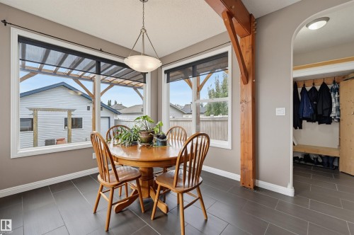 1846 Towne Centre Boulevard Nw, Edmonton, AB - Indoor Photo Showing Dining Room