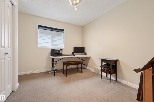 1846 Towne Centre Boulevard Nw, Edmonton, AB - Indoor Photo Showing Office